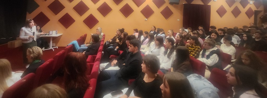 Doina Ruști la evenimentul Matuf, peruchierul, din Alba Iulia
