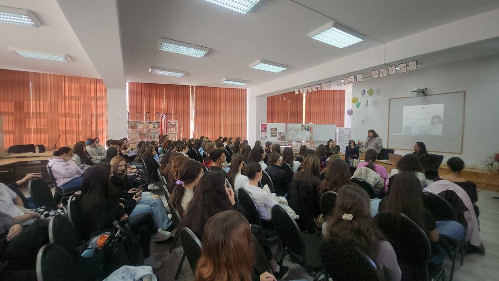 Întâlnirea cu elevii de la Colegiul Andrei Șaguna din Sibiu