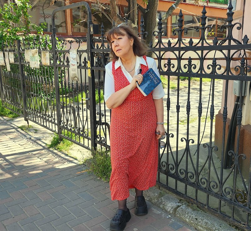 A trăi la timpul prezent - Doina Ruști
